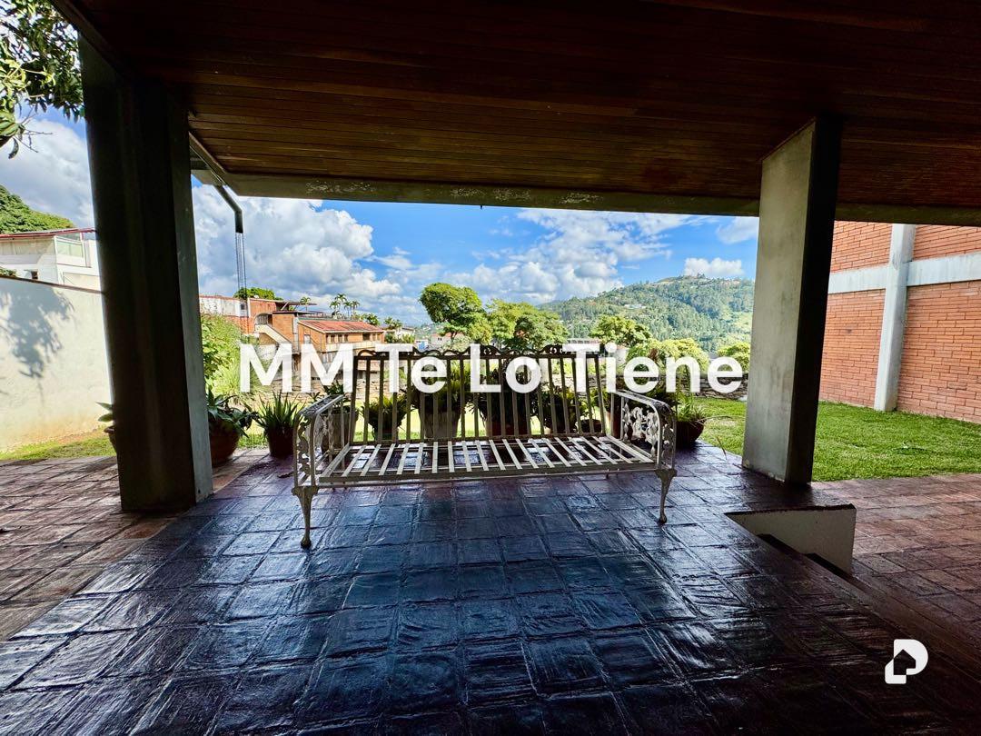 Casa en Colinas de Tamanaco, Caracas – 1