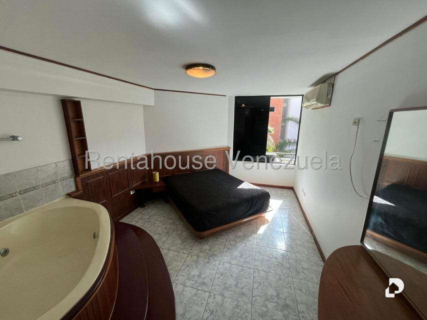 Apartamento en Campo Alegre, Caracas – 2