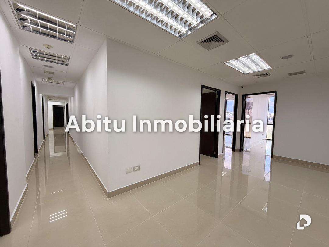 Oficina en Chuao, Caracas – 17