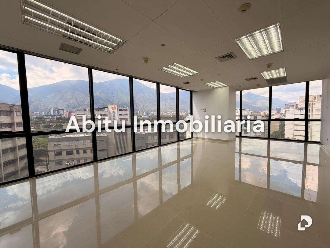 Oficina en Chuao, Caracas – 6