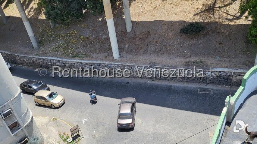 Edificio en Sabana Grande, Caracas – 2