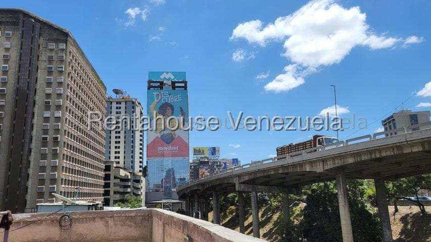 Edificio en Sabana Grande, Caracas