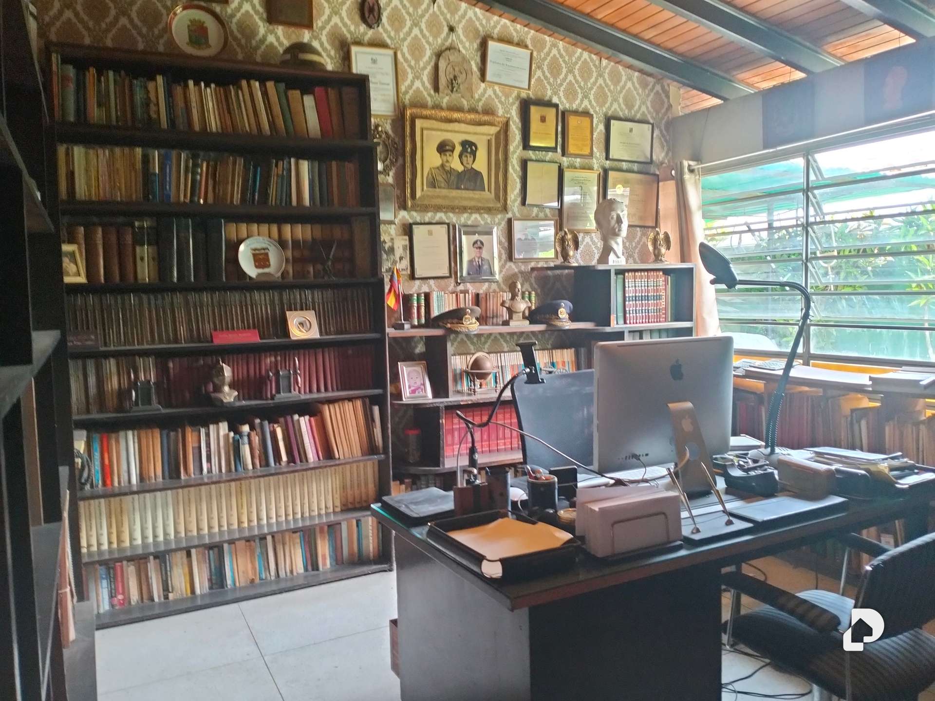 House in Lomas De La Trinidad, Caracas – 9