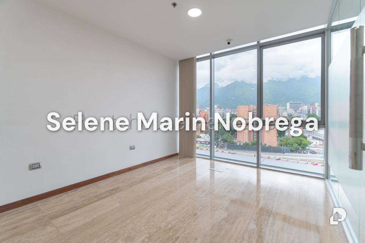 Oficina en Las Mercedes, Caracas – 19
