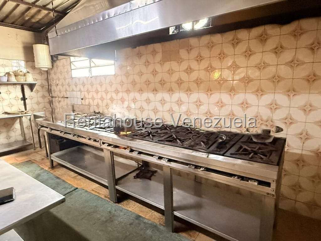 Local comercial en Hoyo de la Puerta, Caracas