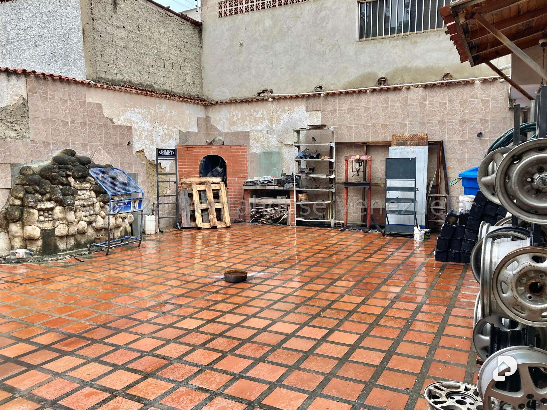 Local comercial en El Paraíso, Caracas – 20