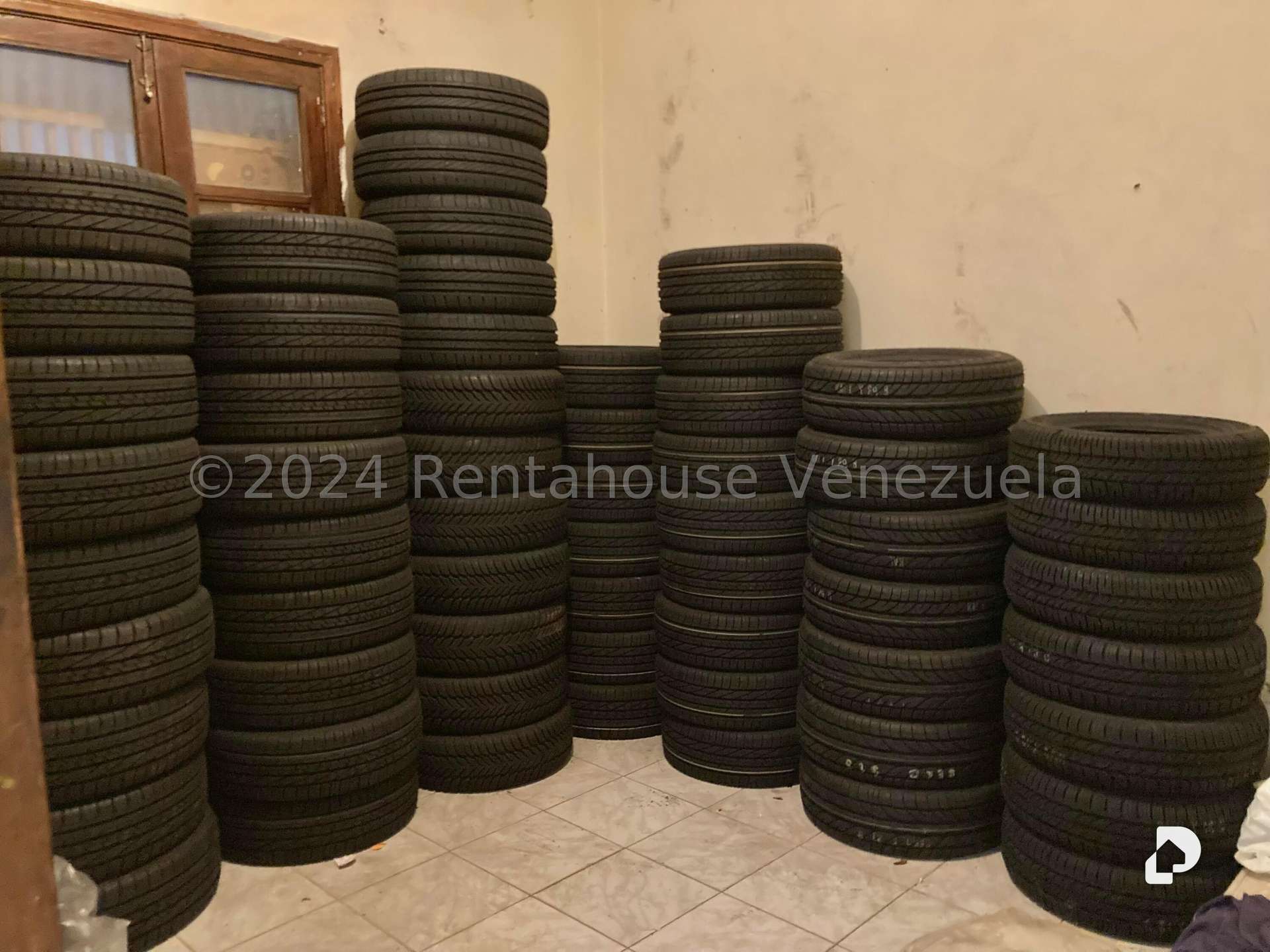 Local comercial en El Paraíso, Caracas – 13