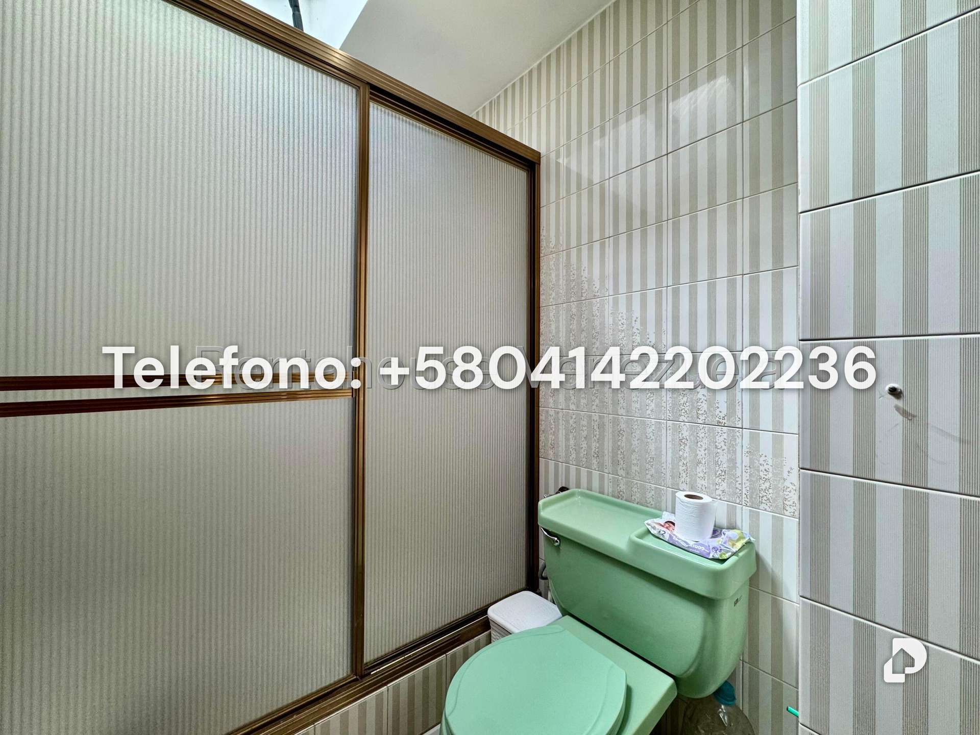 Casa en Lomas De La Trinidad, Caracas – 28
