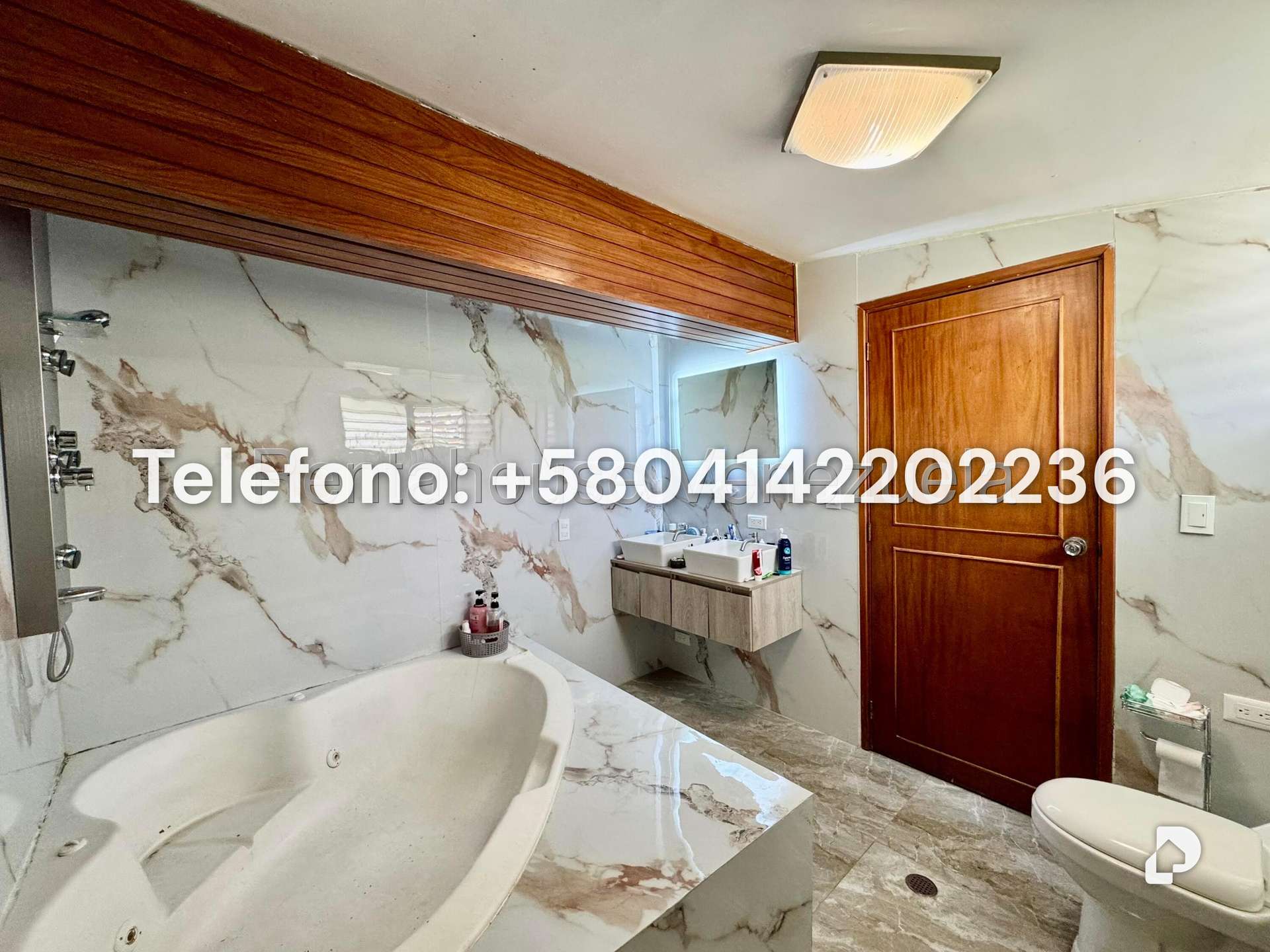 Casa en Lomas De La Trinidad, Caracas – 24