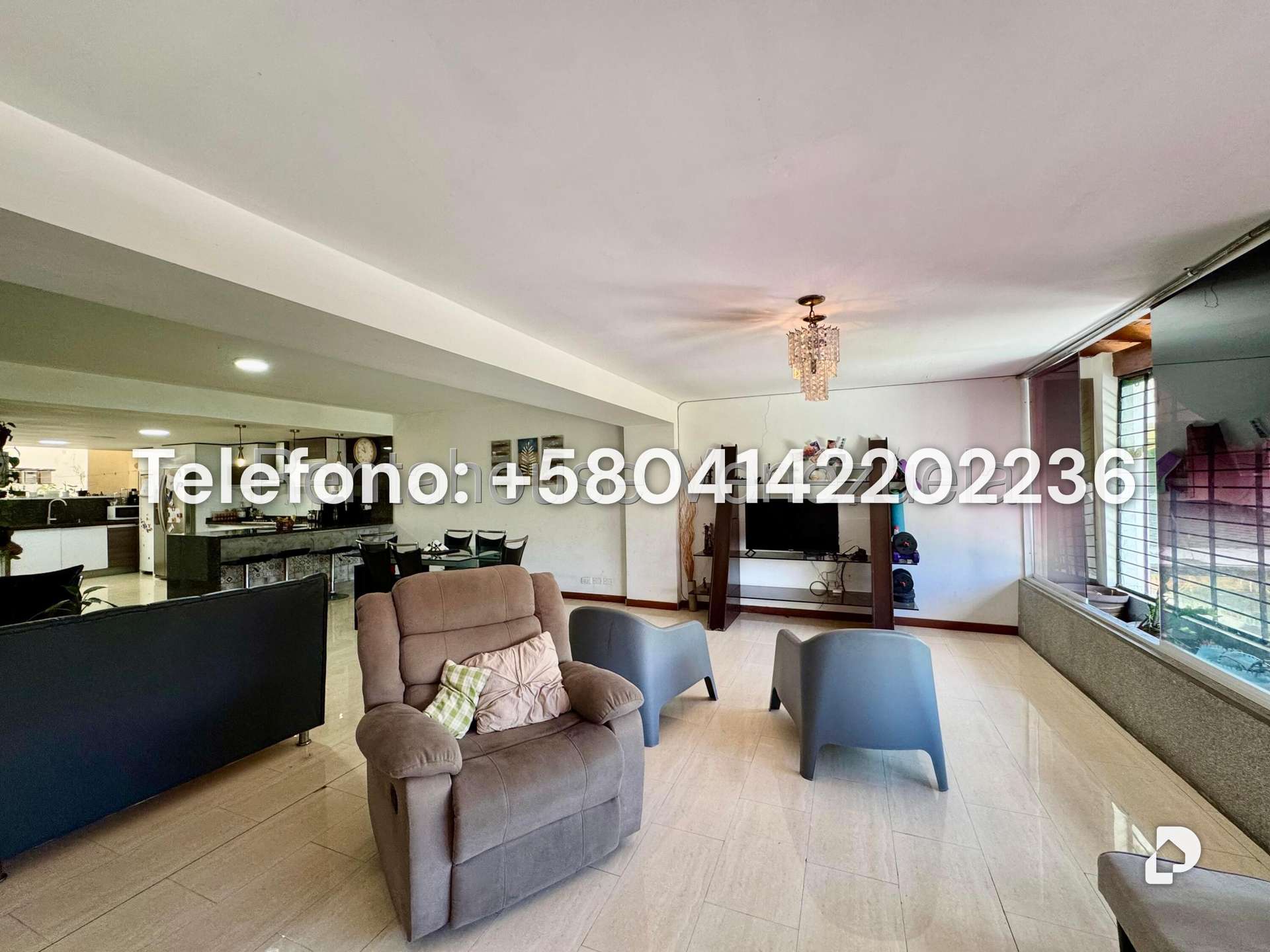 Casa en Lomas De La Trinidad, Caracas – 12