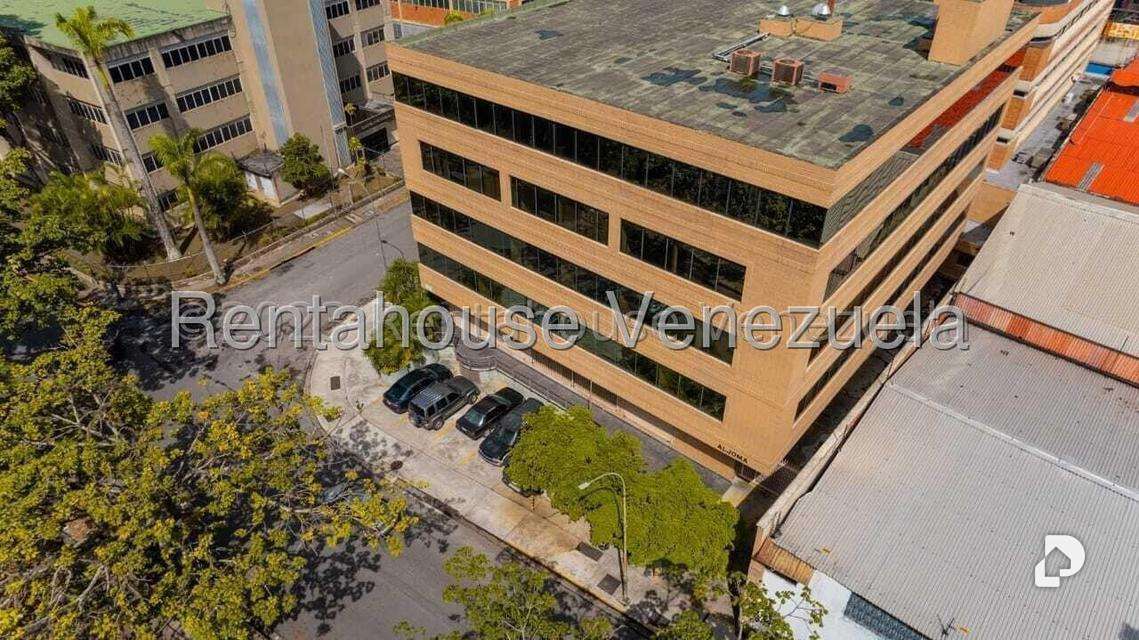 Edificio en La Urbina, Caracas – 3