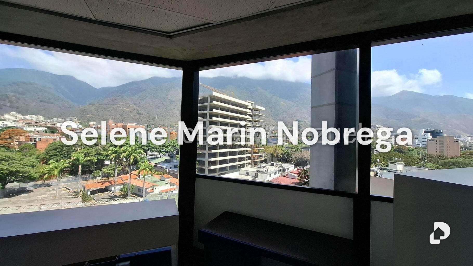 Oficina en La Castellana, Caracas – 14