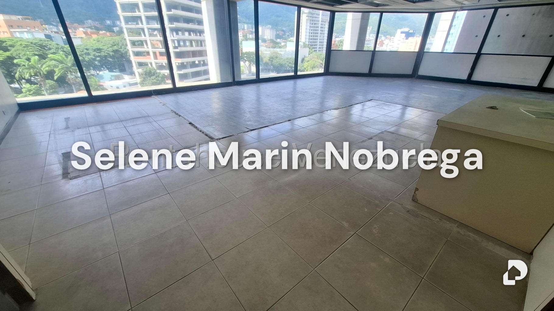 Oficina en La Castellana, Caracas – 11