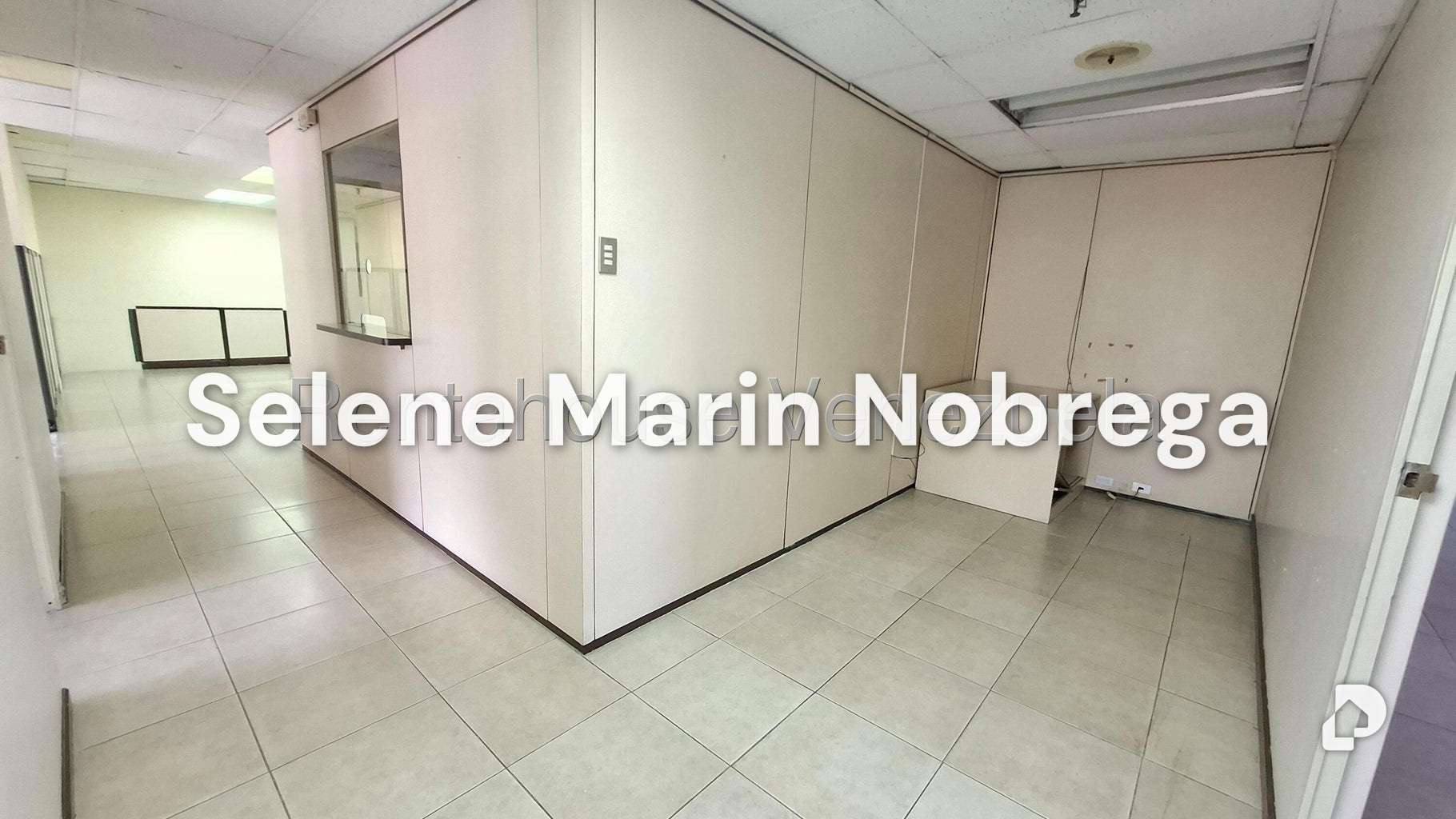 Oficina en La Castellana, Caracas – 26