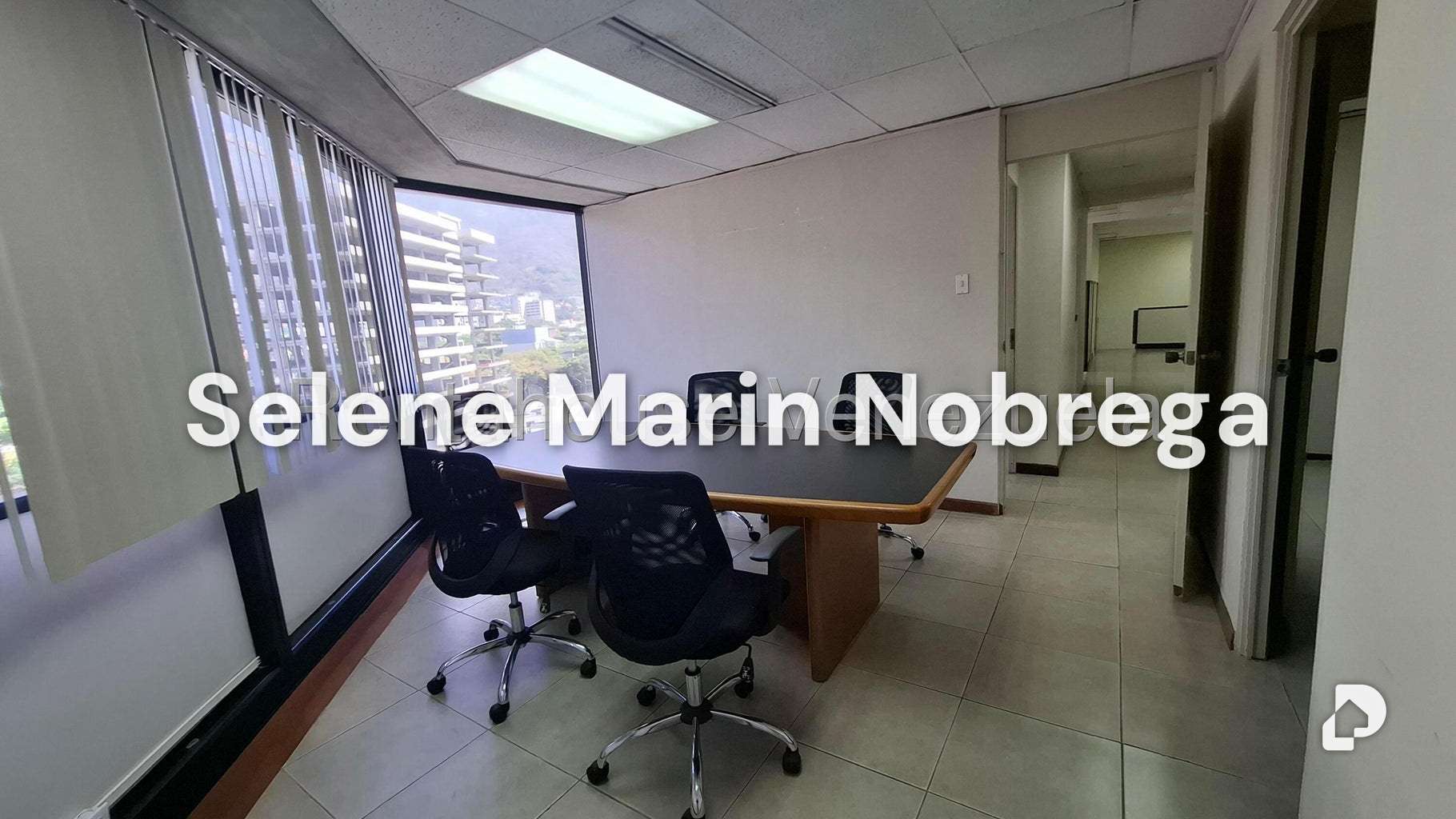Oficina en La Castellana, Caracas – 21