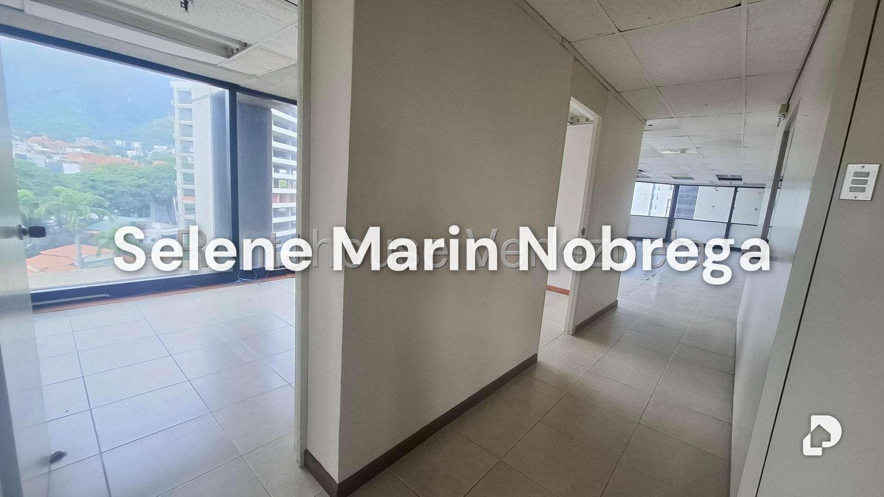 Oficina en La Castellana, Caracas – 13
