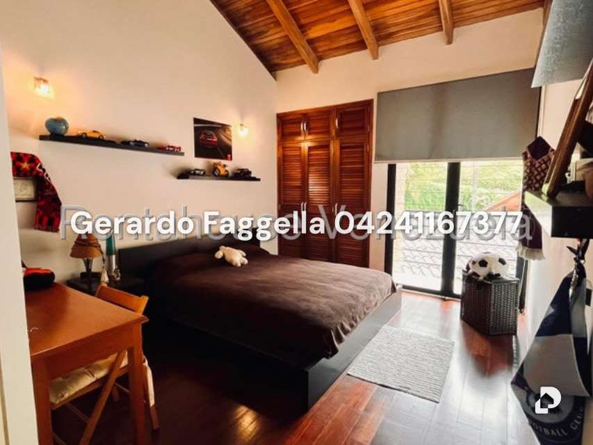 Townhouse en Oripoto, Caracas – 15