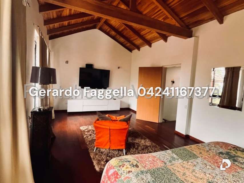 Townhouse en Oripoto, Caracas – 13