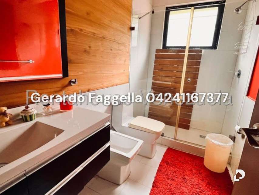 Townhouse en Oripoto, Caracas – 17