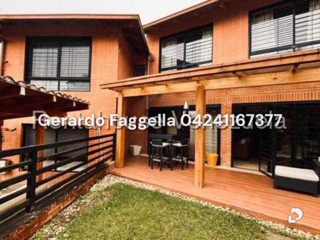 Townhouse en Oripoto, Caracas – 1