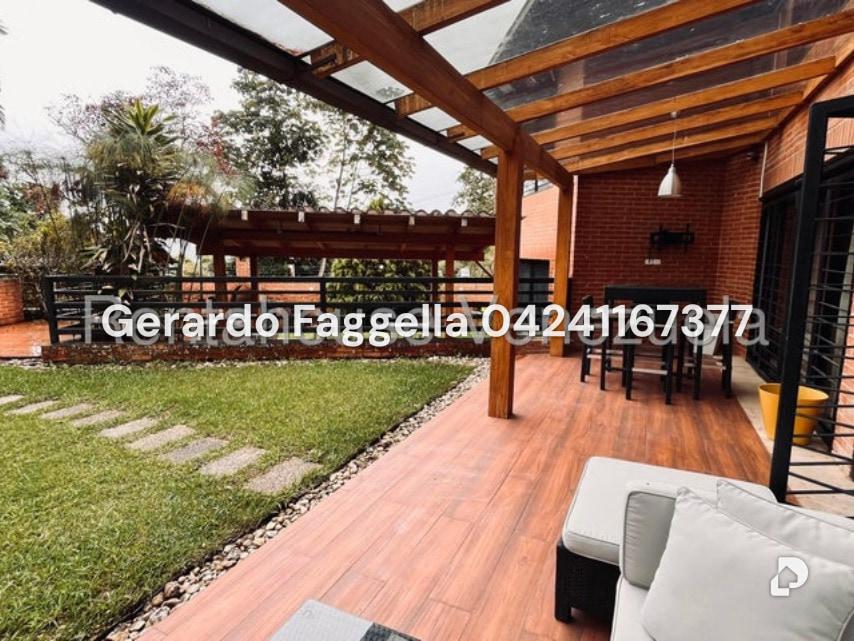 Townhouse en Oripoto, Caracas – 4
