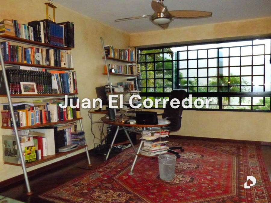 Casa en Urb. Miranda, Caracas – 9