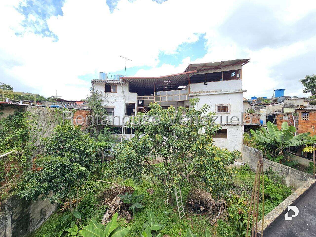 Local comercial en El Hatillo, Caracas – 27