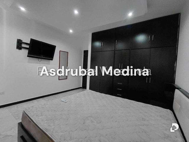 Apartamento en Los Palos Grandes, Caracas – 8