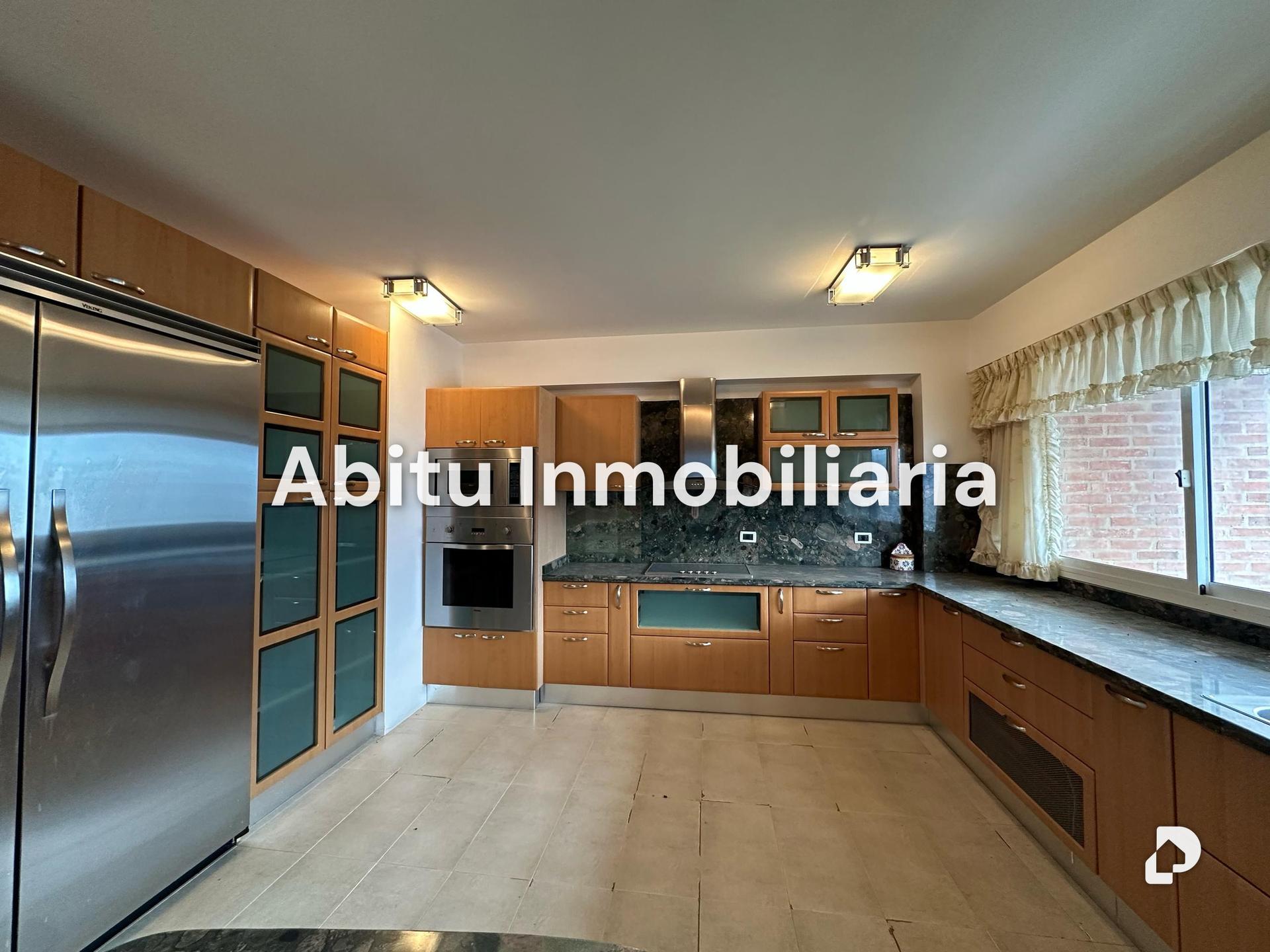 Apartment in Lomas de Chuao, Caracas – 4