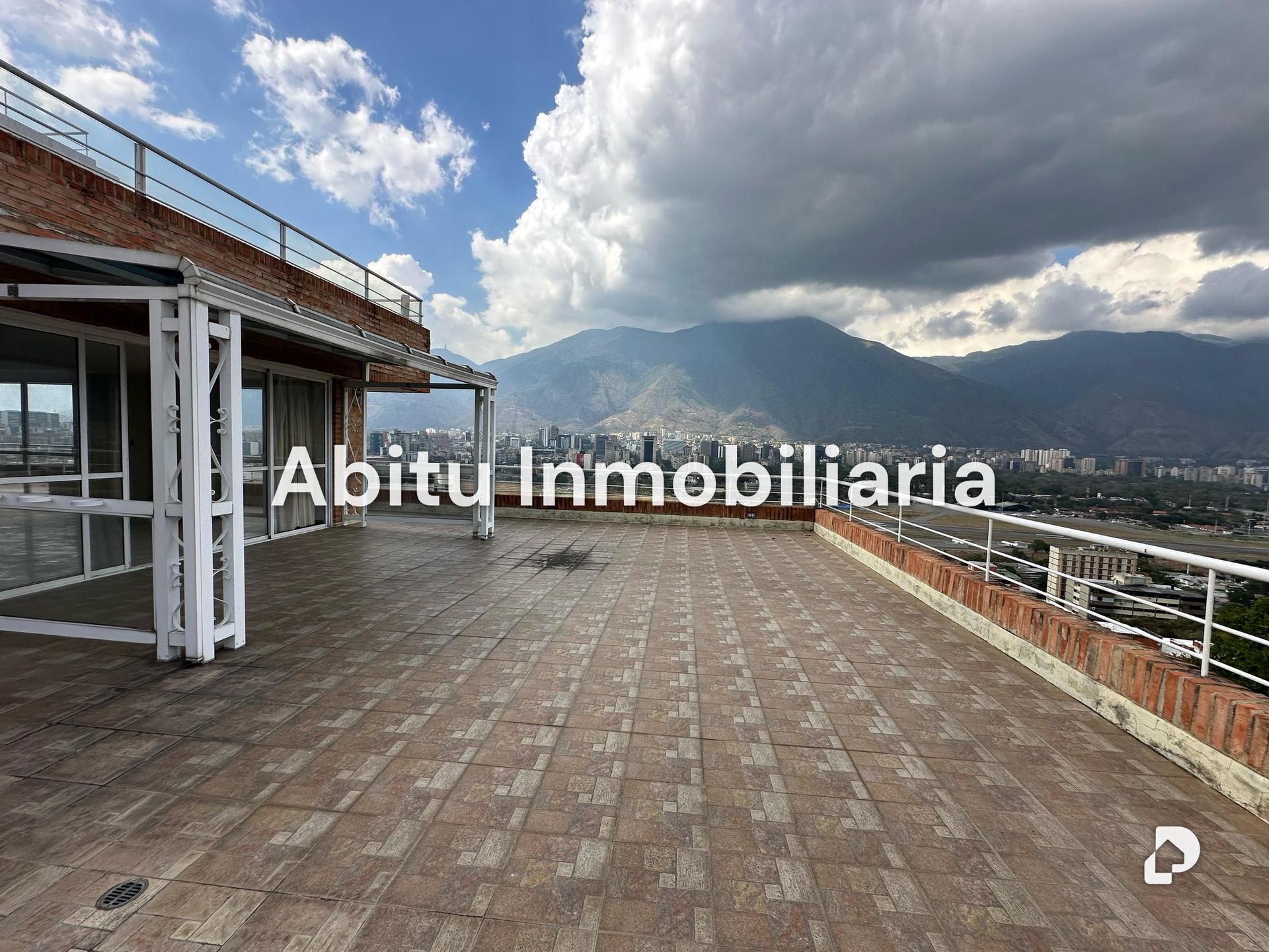 Apartment in Lomas de Chuao, Caracas – 2