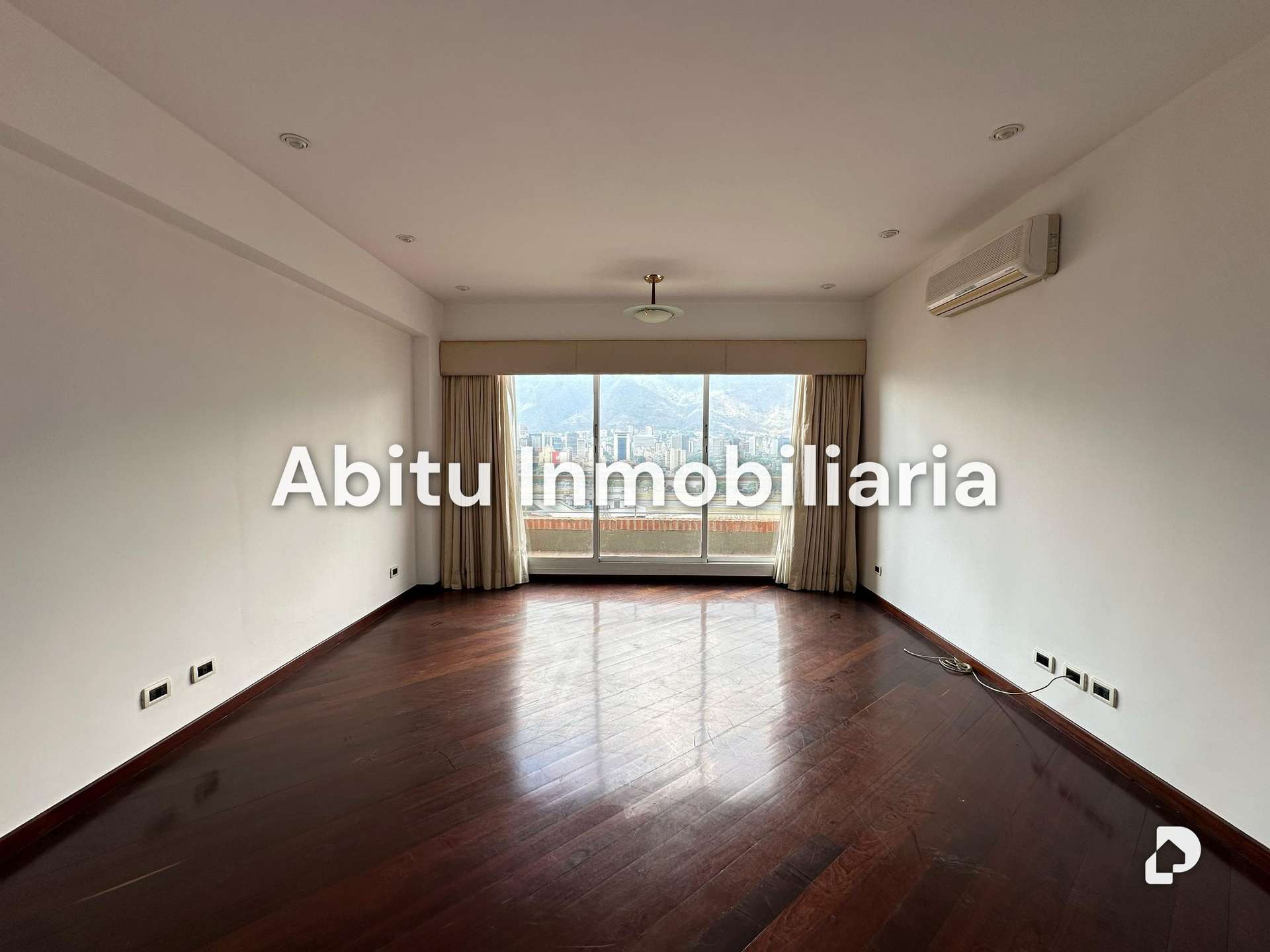Apartment in Lomas de Chuao, Caracas – 9