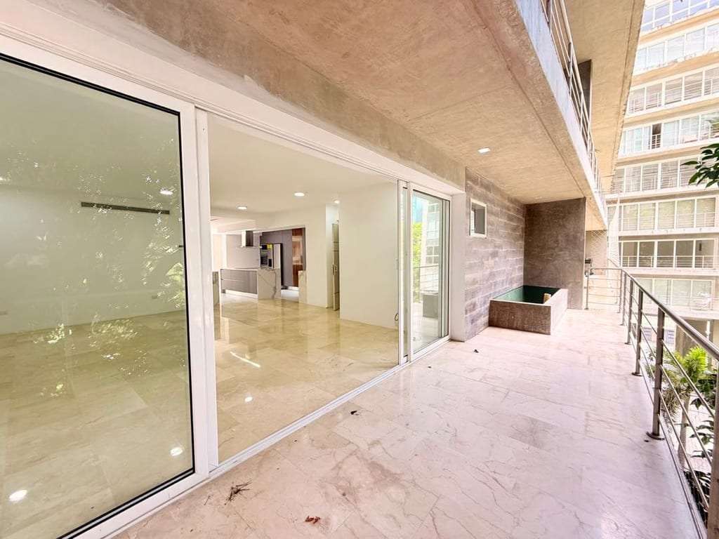 Apartamento en Country Club, Caracas - 1