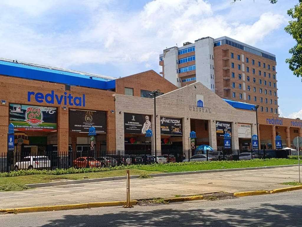 Local comercial en Las Quintas de Naguanagua, Valencia - 1