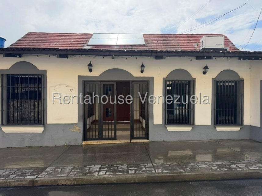 Local comercial en El Hatillo, Caracas - 1