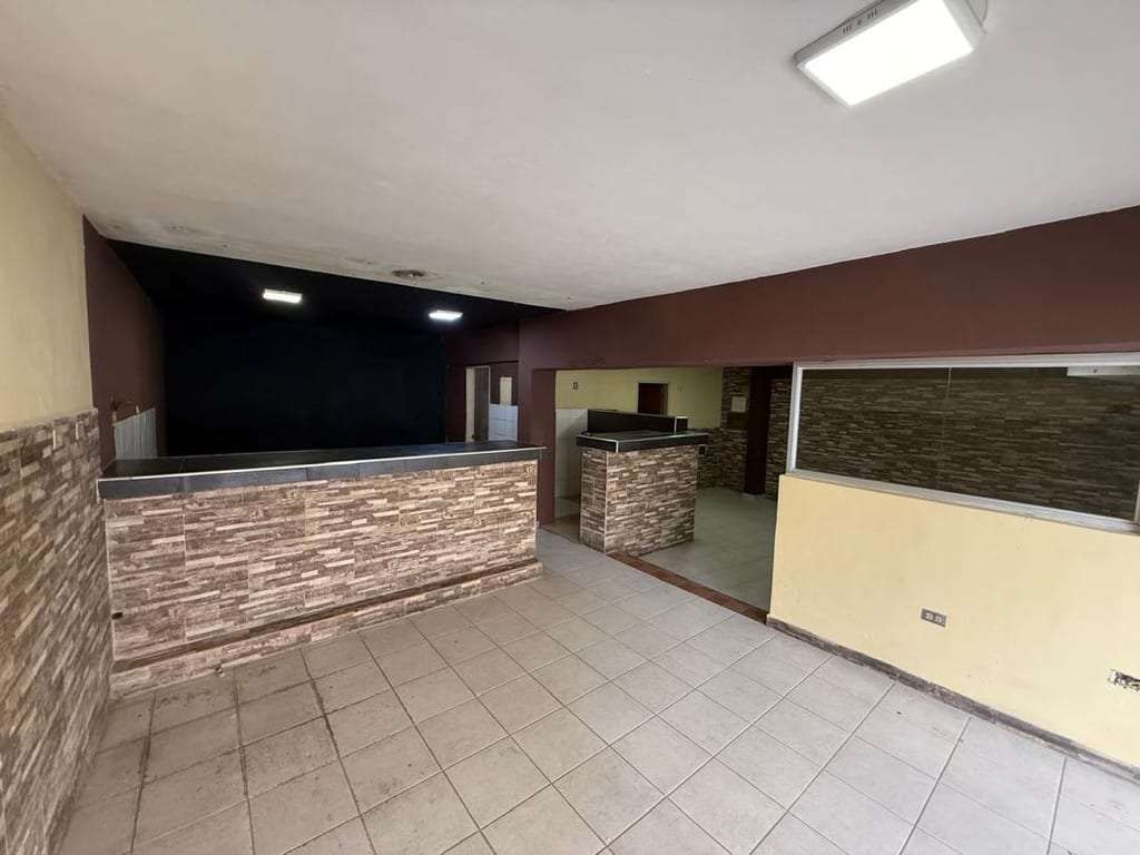 Local comercial en Kerdell, Valencia - 1