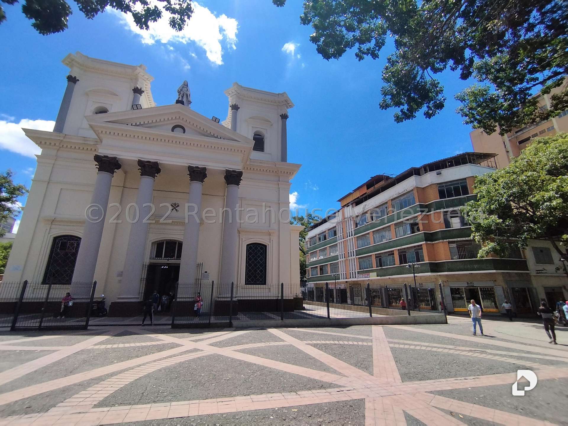 Edificio en Parroquia Santa Teresa, Caracas – 19