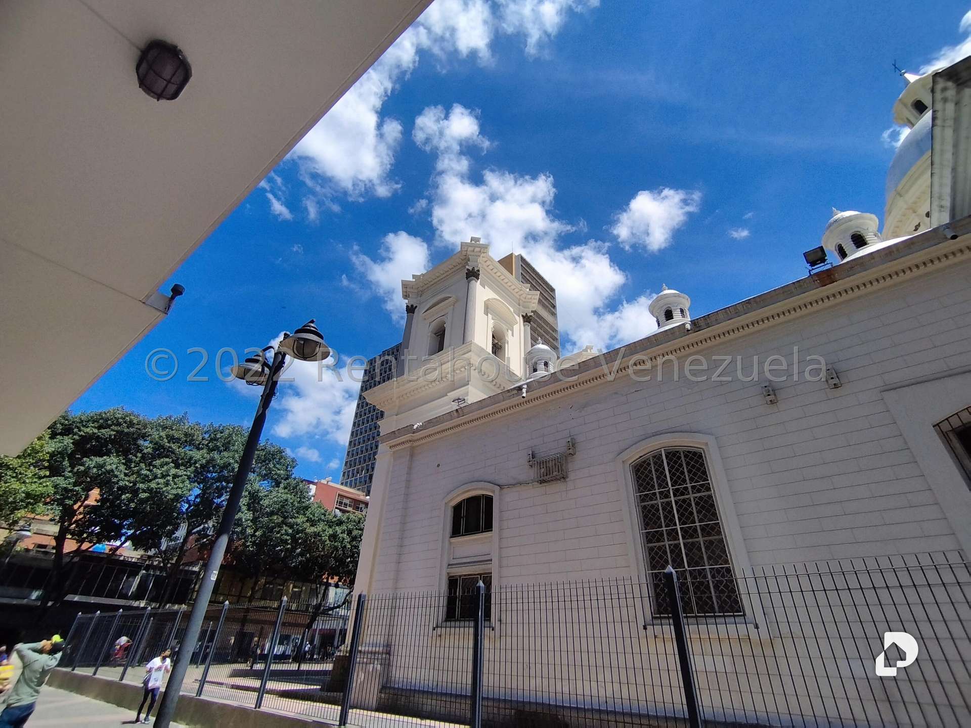 Edificio en Parroquia Santa Teresa, Caracas – 20