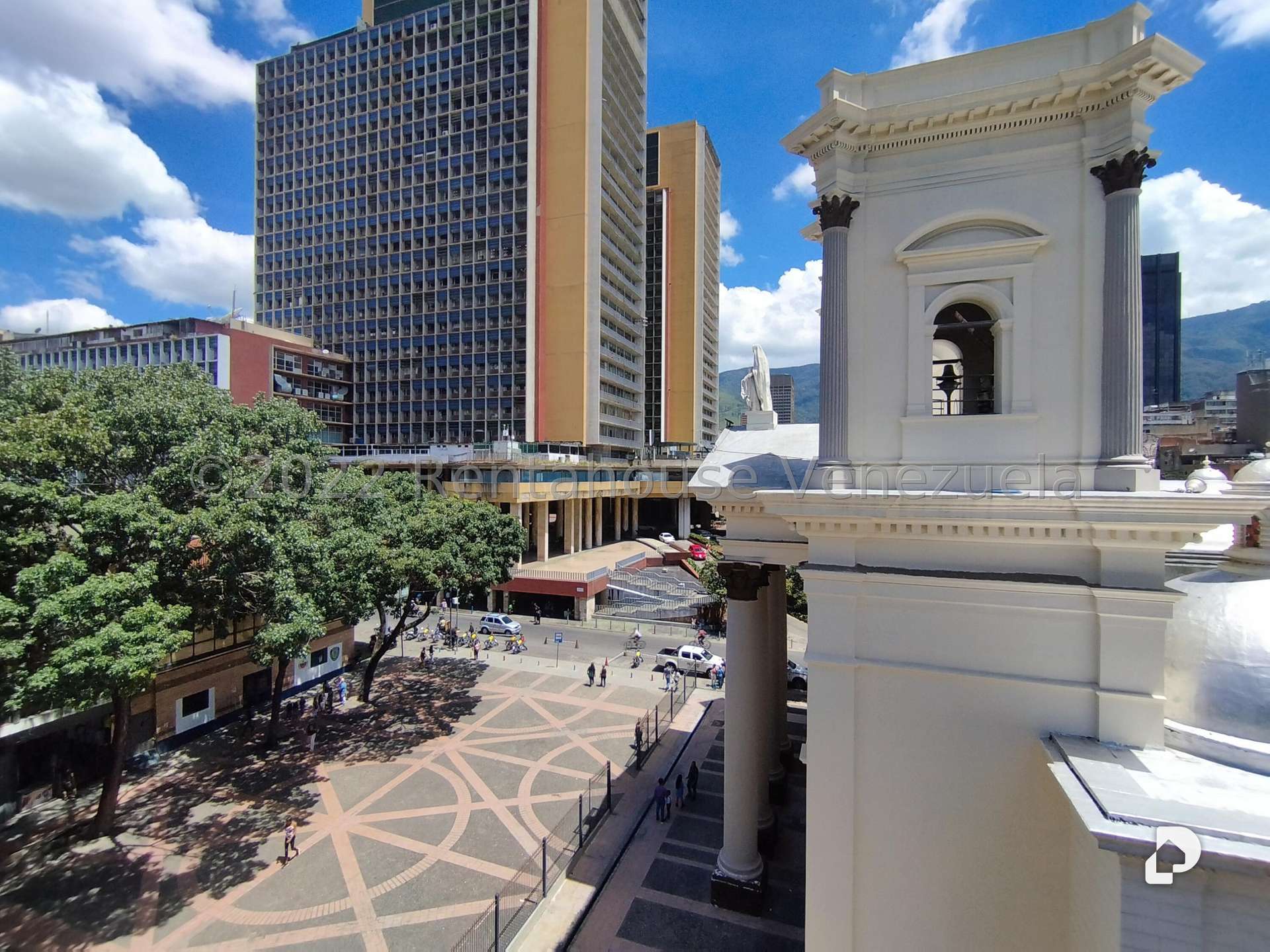 Edificio en Parroquia Santa Teresa, Caracas – 18