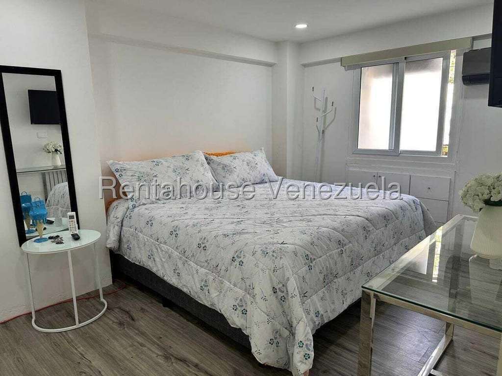 Apartamento en Santa Rosa de Lima, Caracas