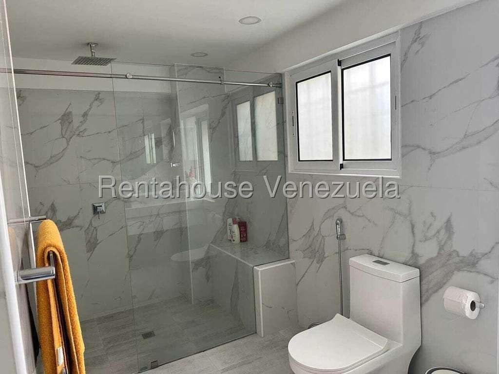Apartamento en Santa Rosa de Lima, Caracas