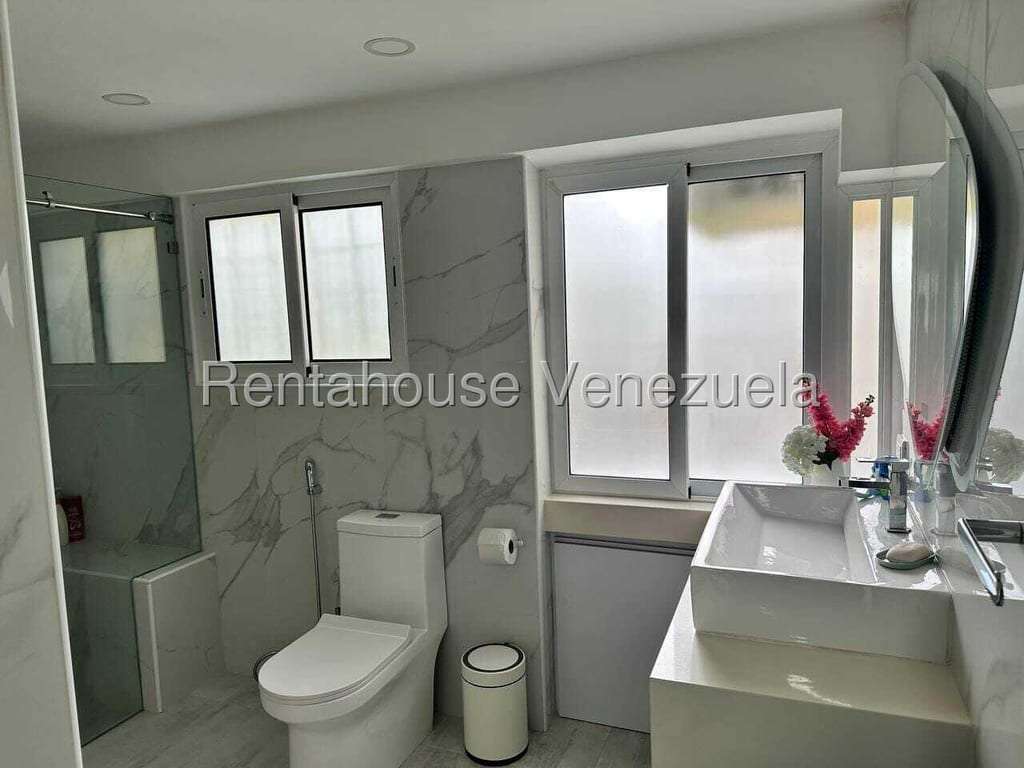 Apartamento en Santa Rosa de Lima, Caracas