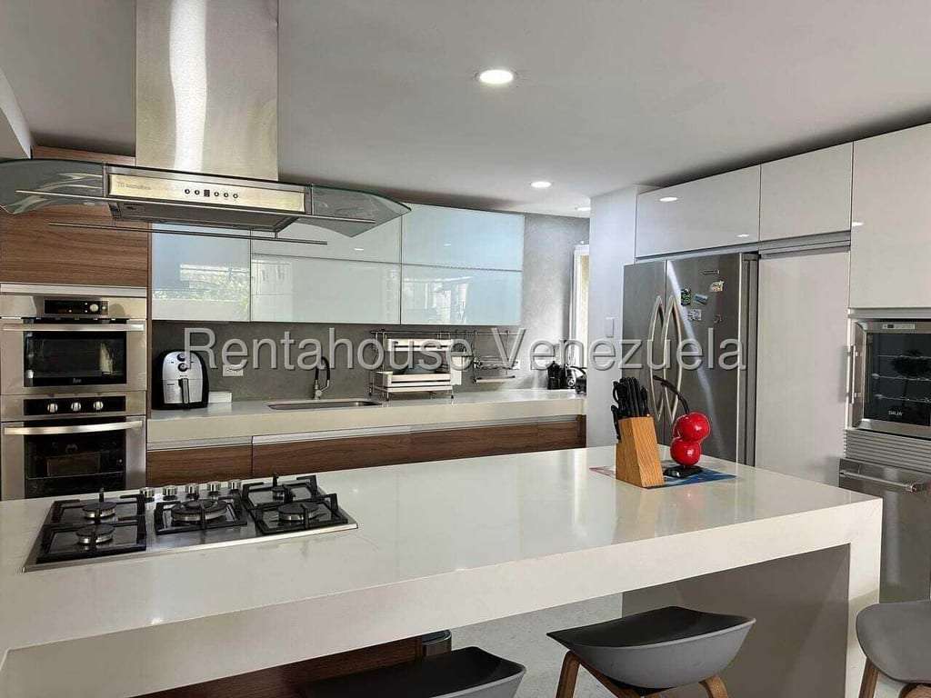 Apartamento en Santa Rosa de Lima, Caracas