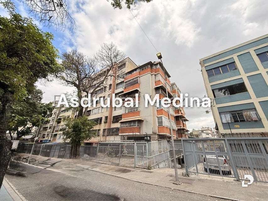 Apartamento en Los Rosales, Caracas – 1