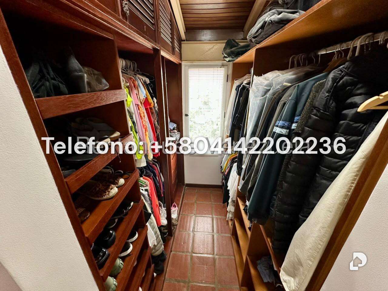 Casa en Lomas De La Trinidad, Caracas – 14