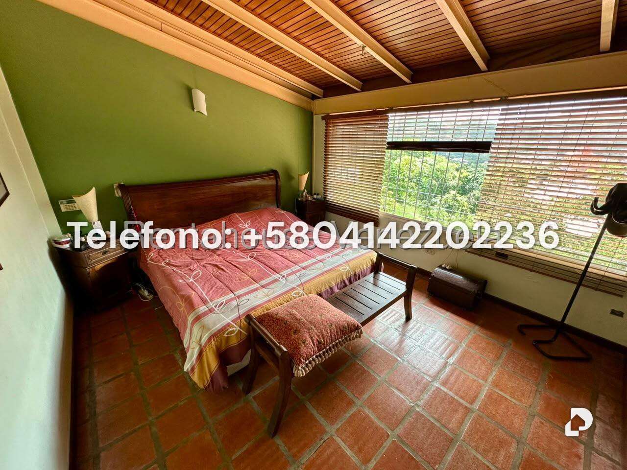 Casa en Lomas De La Trinidad, Caracas – 12