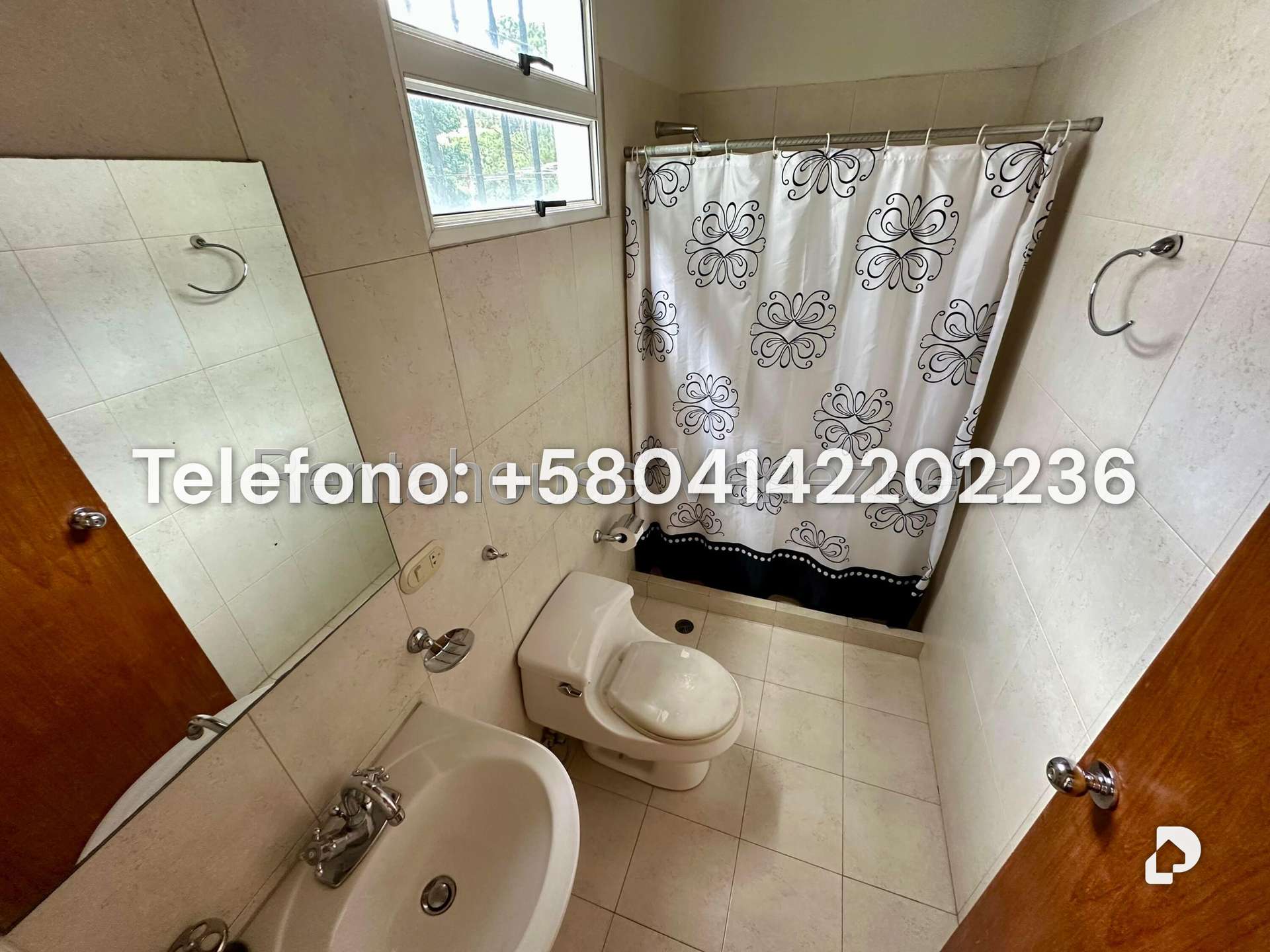 Casa en Lomas De La Trinidad, Caracas – 32