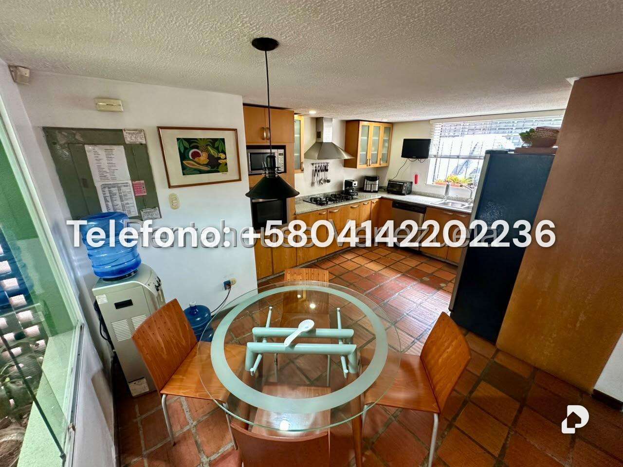 Casa en Lomas De La Trinidad, Caracas – 21