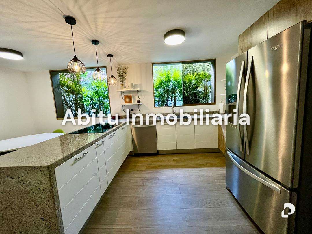Casa en Colinas de Tamanaco, Caracas – 12