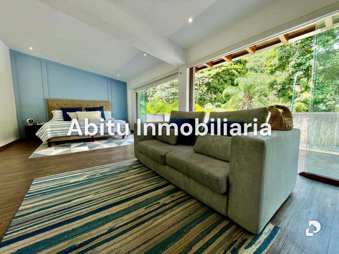 Casa en Colinas de Tamanaco, Caracas – 18