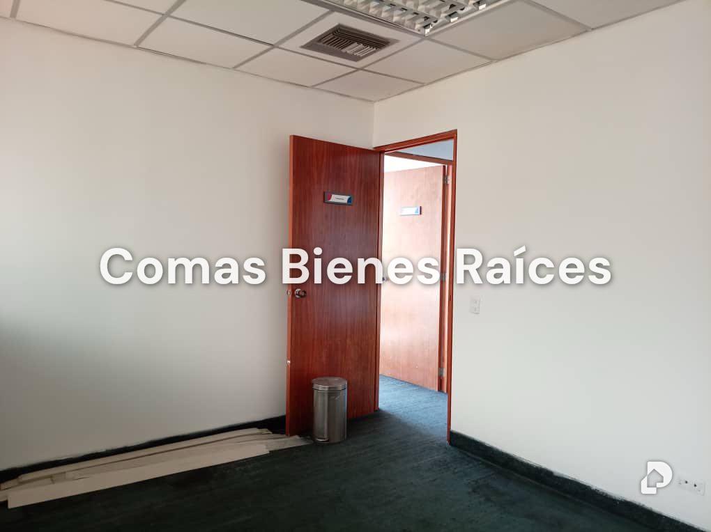 Oficina en Los Cortijos de Lourdes, Caracas – 3